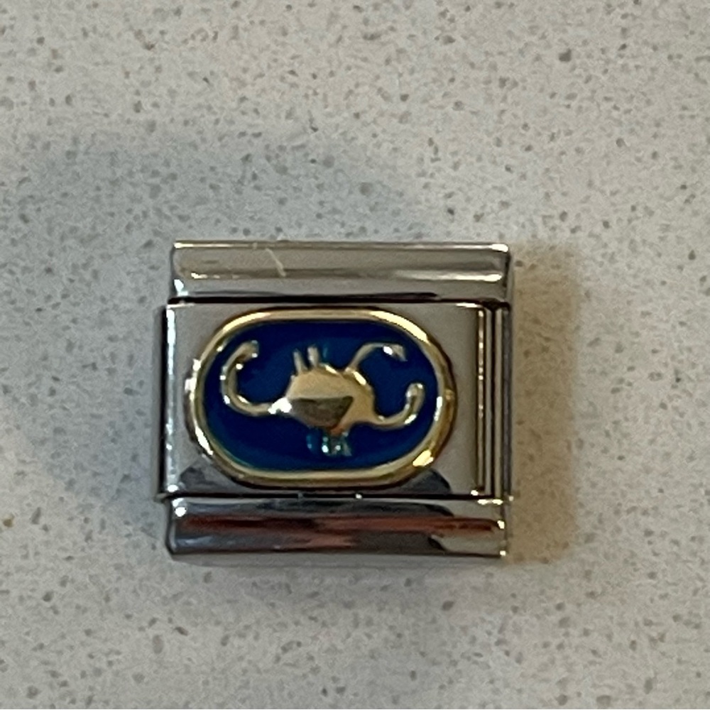 NWOT Zoppini Scorpio Zodiac enameled bracelet link